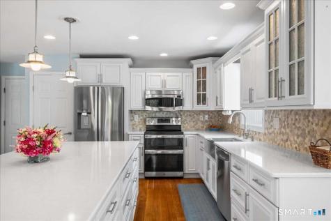 4 Sheffield Cove Road Old Saybrook CT 06475