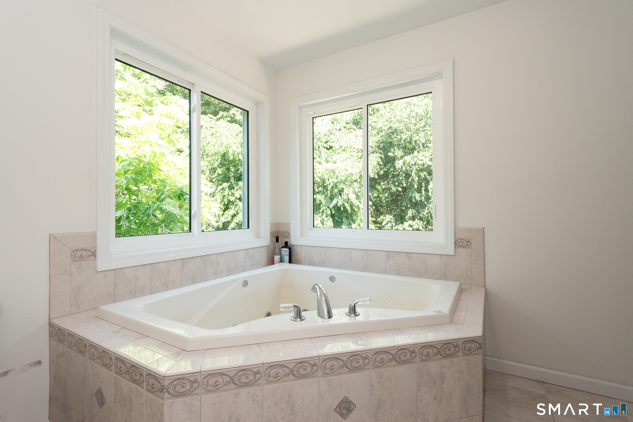 12 Lafata Lane Killingworth CT 06419