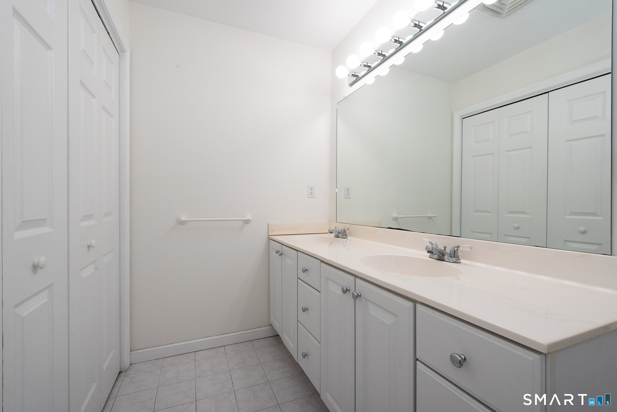12 Lafata Lane Killingworth CT 06419