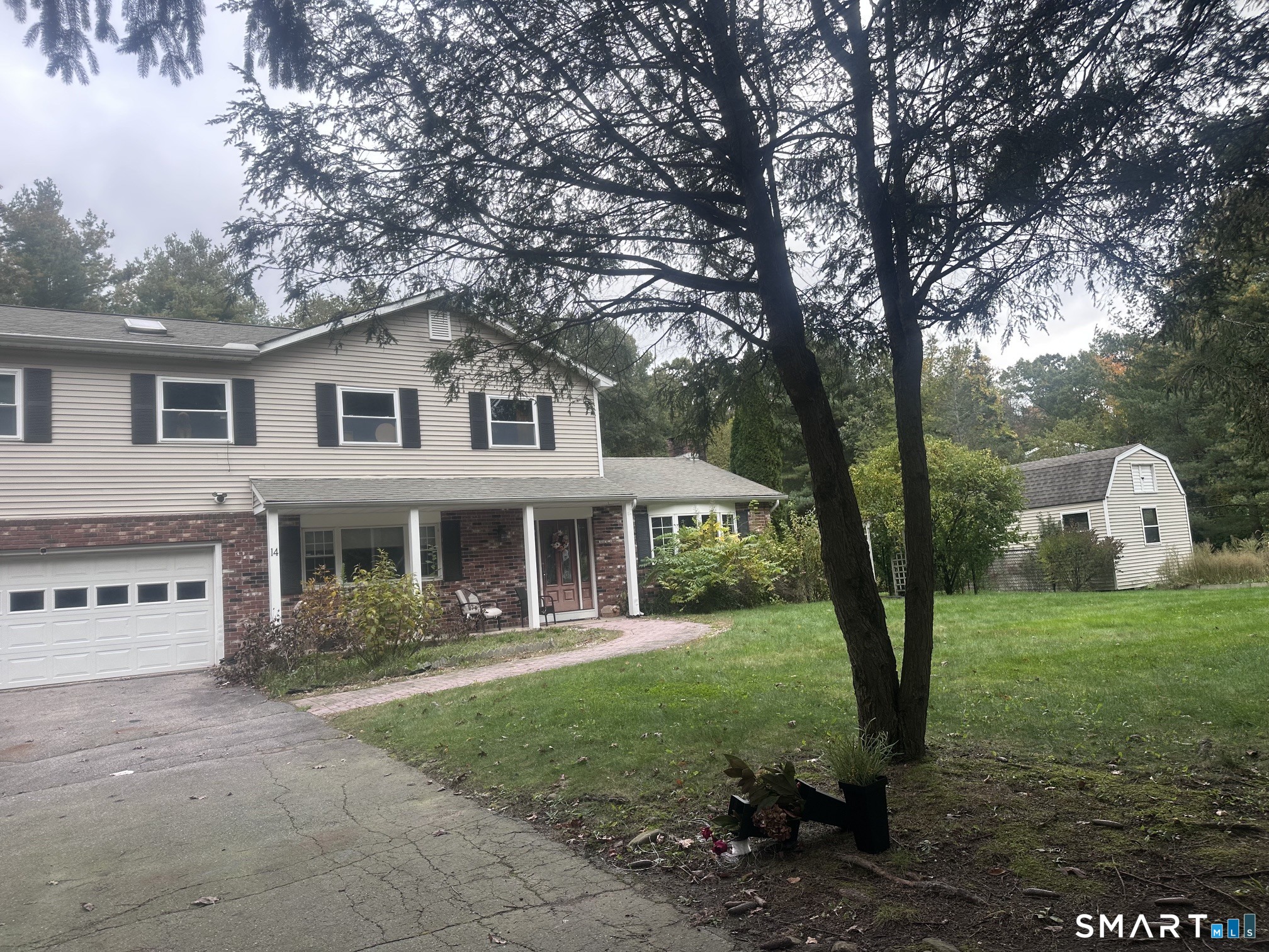 12 Bears Hill Road Newtown CT 06470