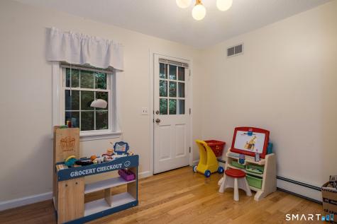 98 Pond View Circle Guilford CT 06437