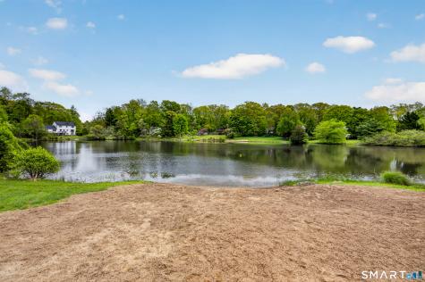 98 Pond View Circle Guilford CT 06437
