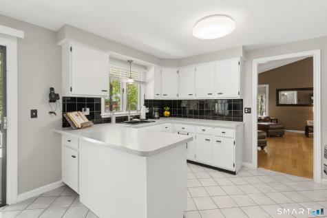 1 Fairfield Lane Simsbury CT 06070
