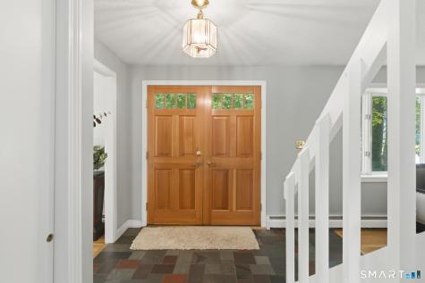 1 Fairfield Lane Simsbury CT 06070