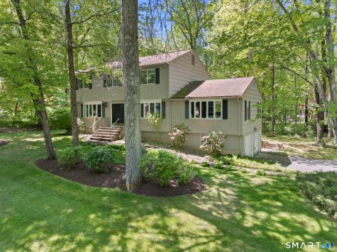 1 Fairfield Lane Simsbury CT 06070