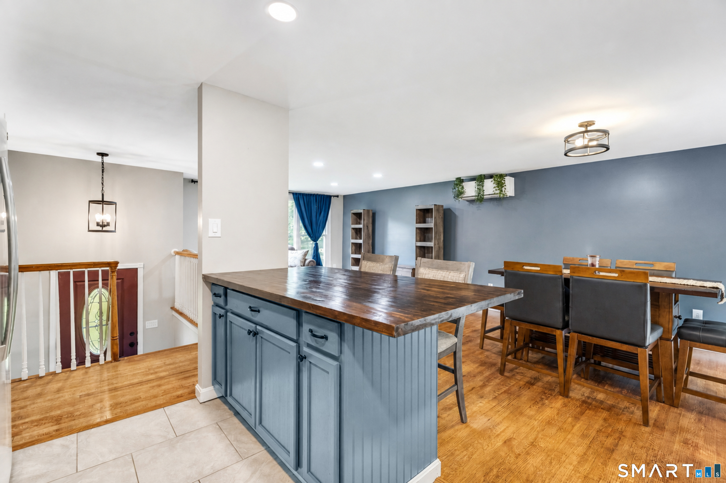 1018 Grassy Hill Road Montville CT 06370