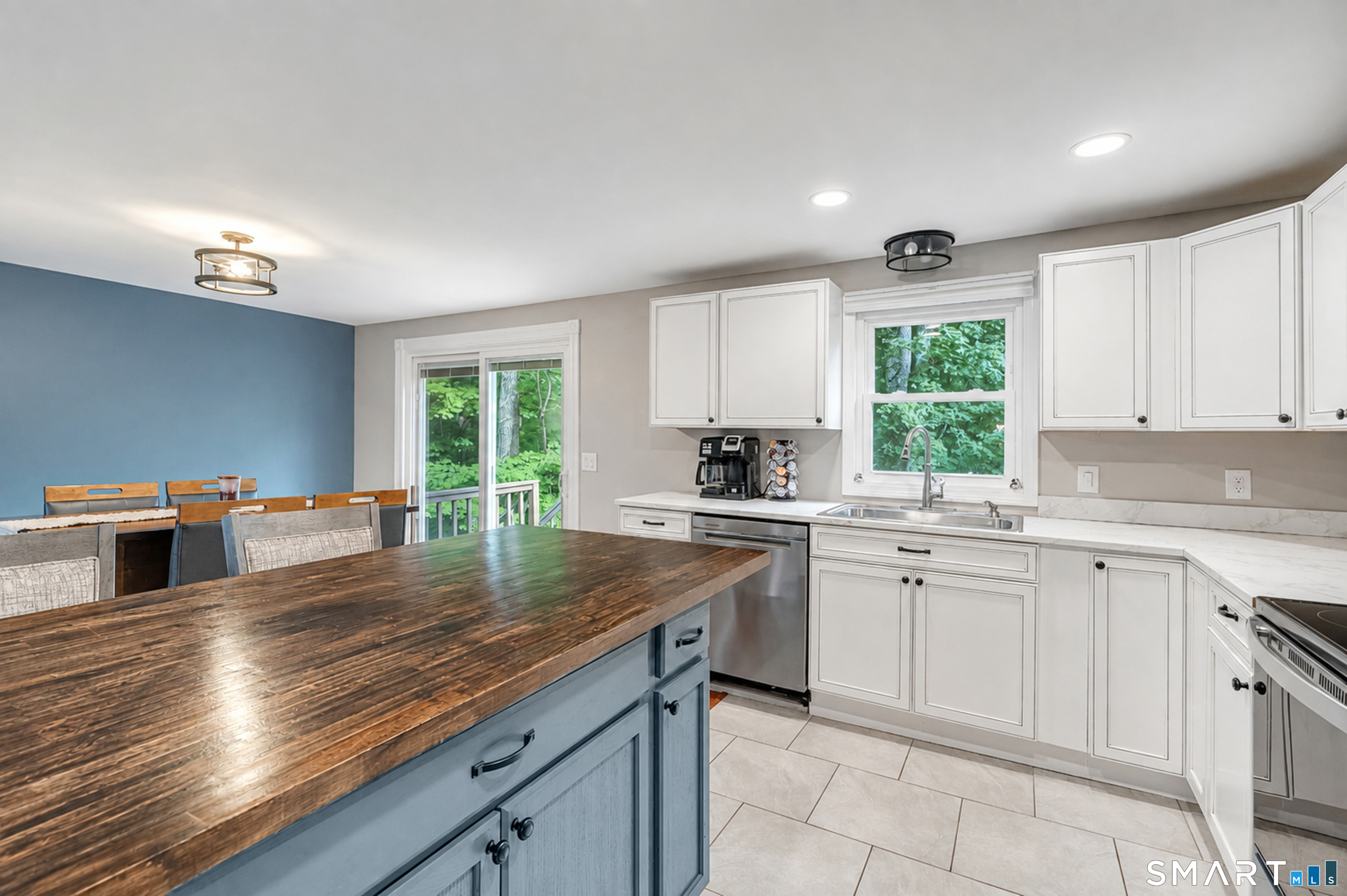 1018 Grassy Hill Road Montville CT 06370