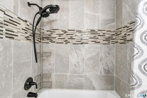 1018 Grassy Hill Road Montville CT 06370