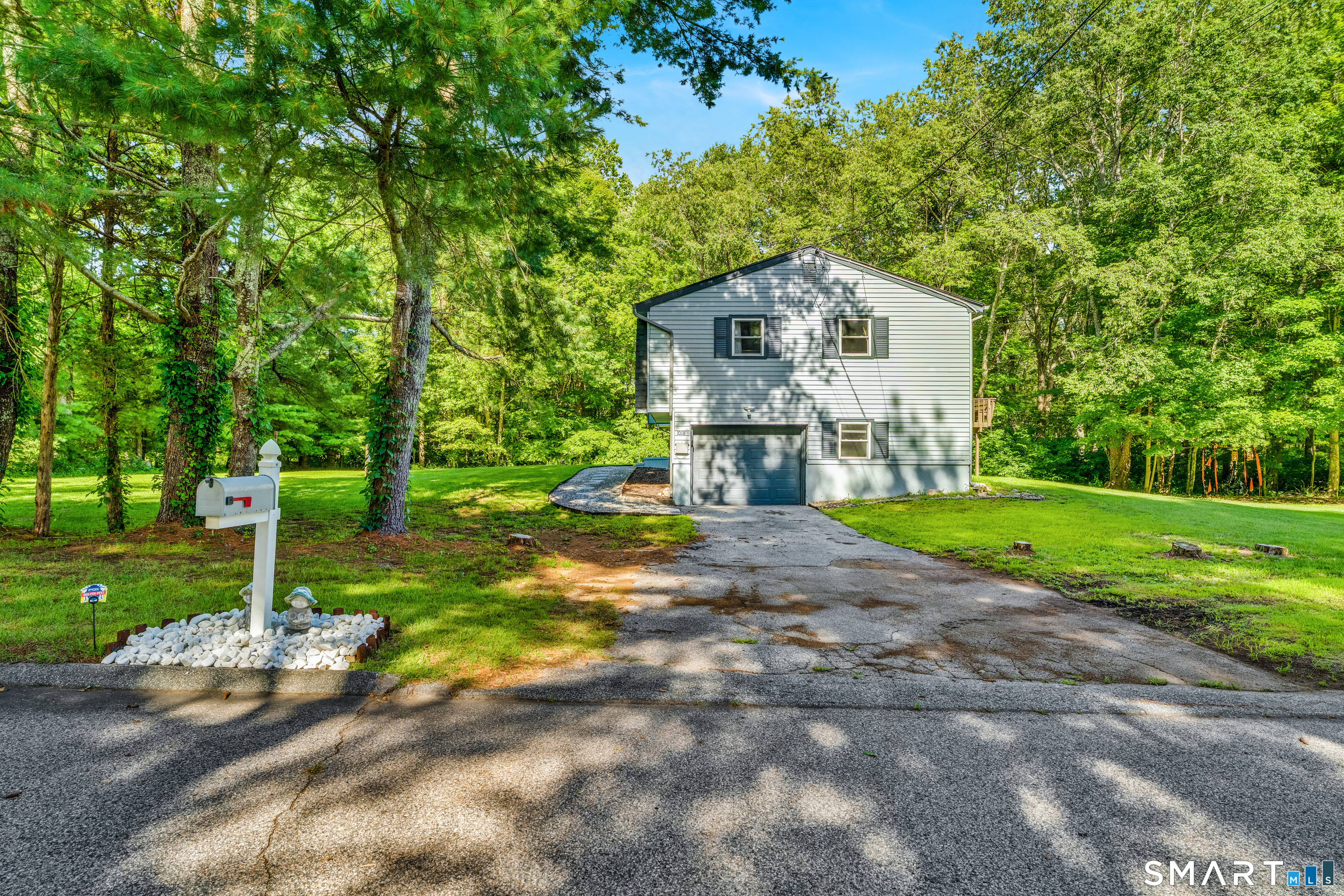 1018 Grassy Hill Road Montville CT 06370