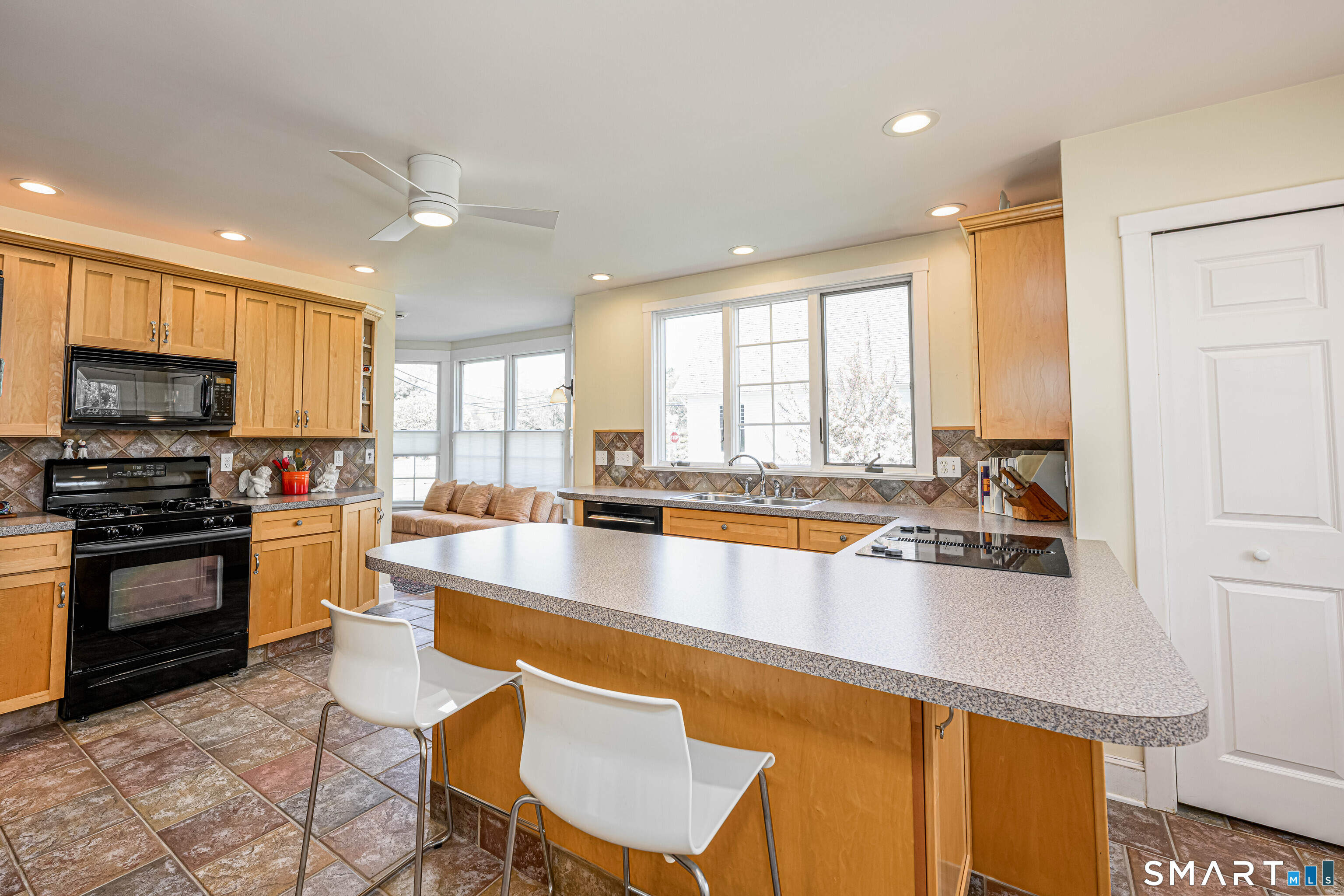 21 Chapel Drive Branford CT 06405
