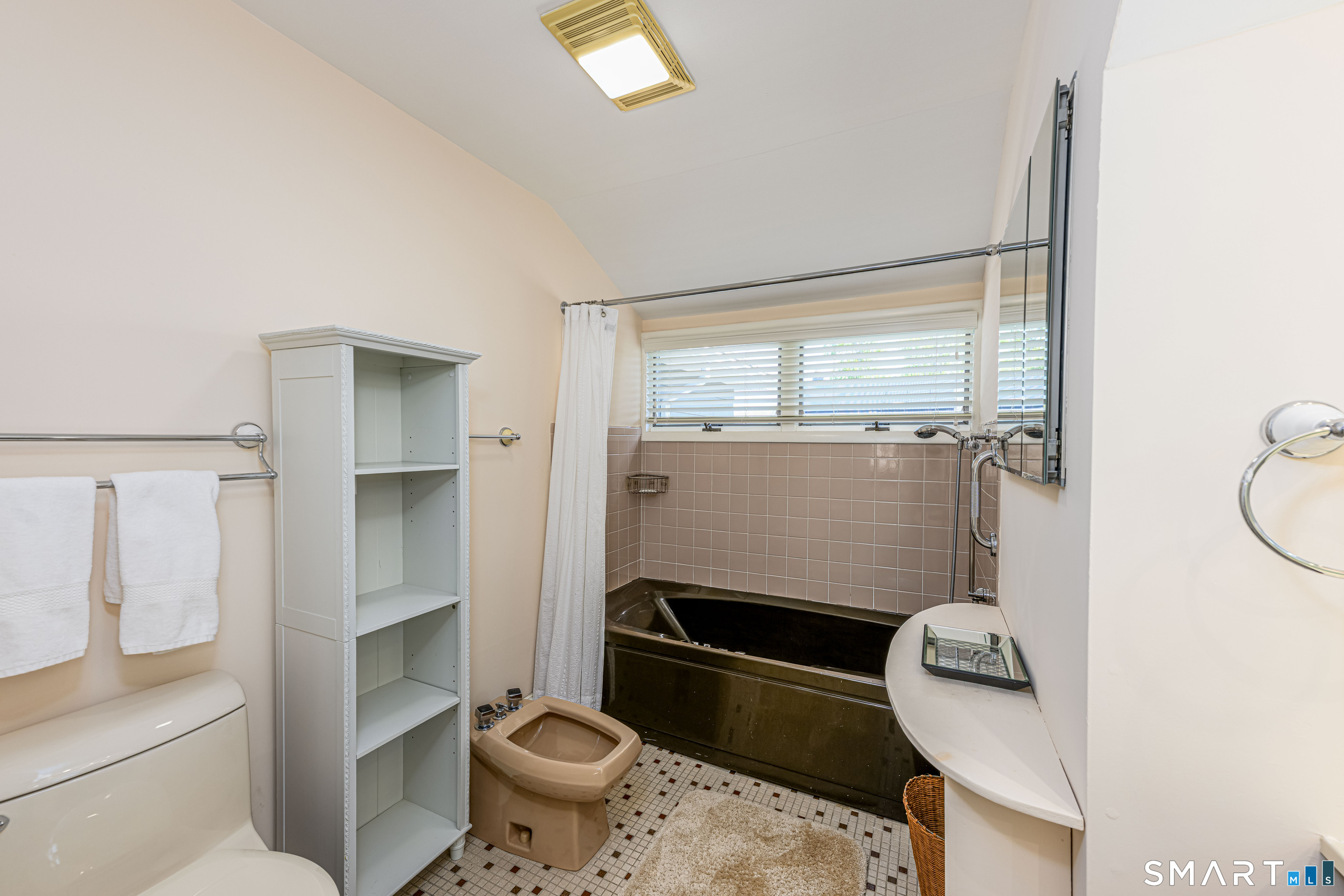 21 Chapel Drive Branford CT 06405