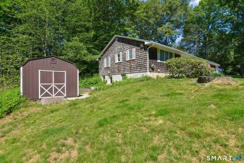 10 Chris Drive Montville CT 06382