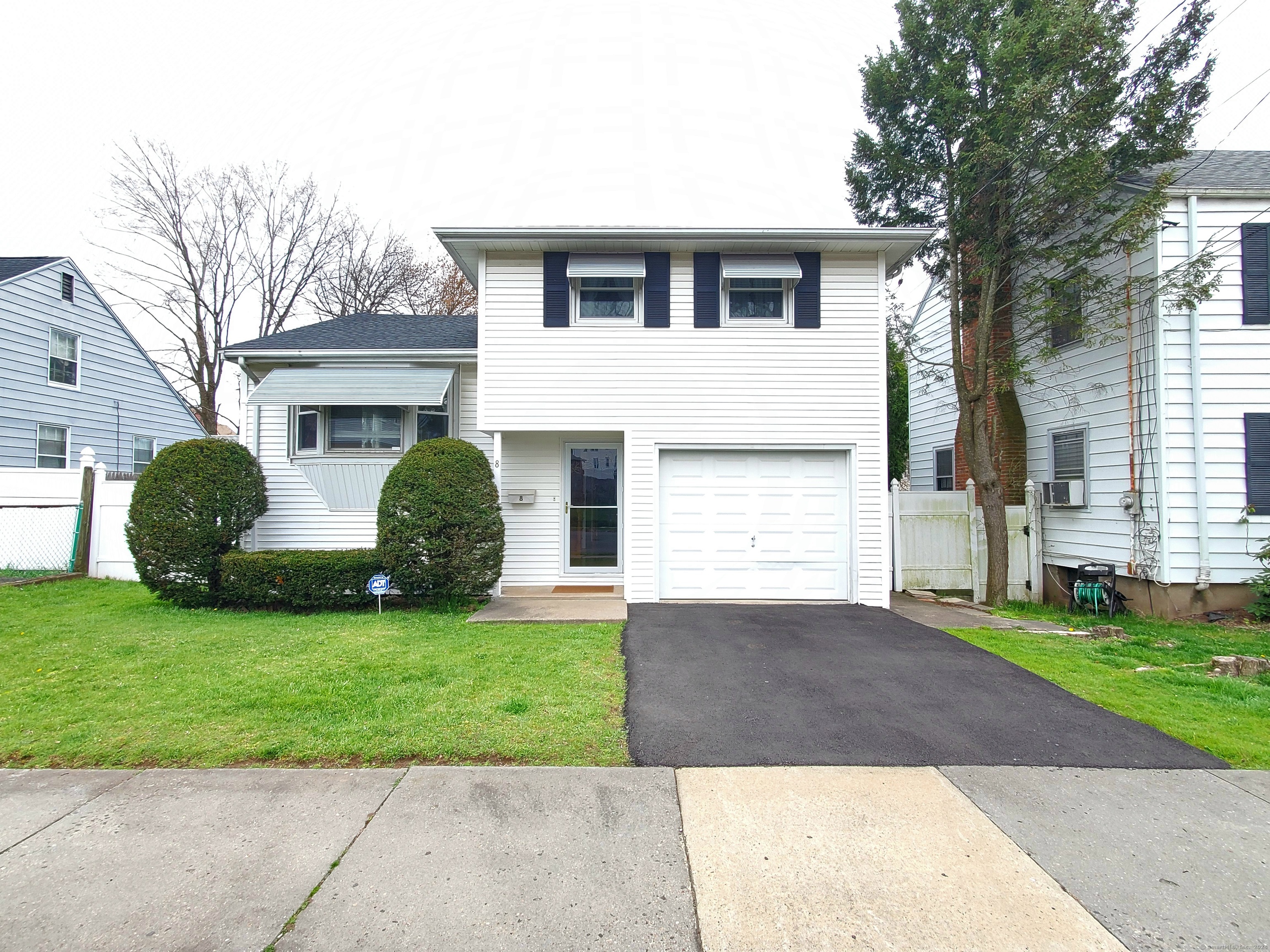 8 Humphrey Street Hartford CT 06106
