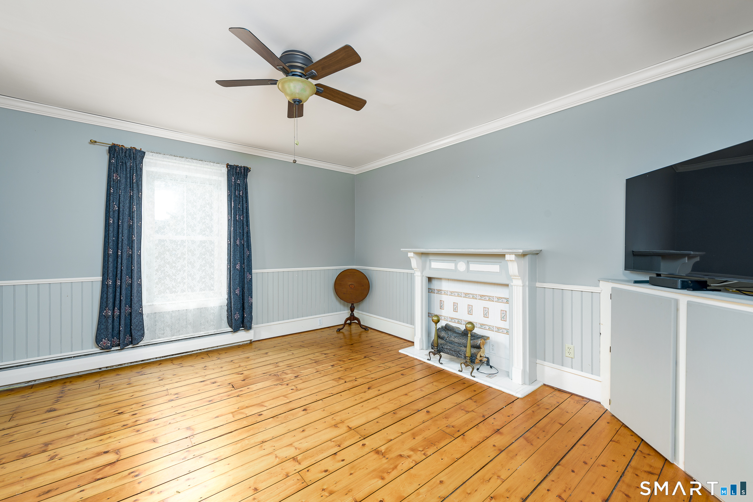 653 Vauxhall St Extension Waterford CT 06385