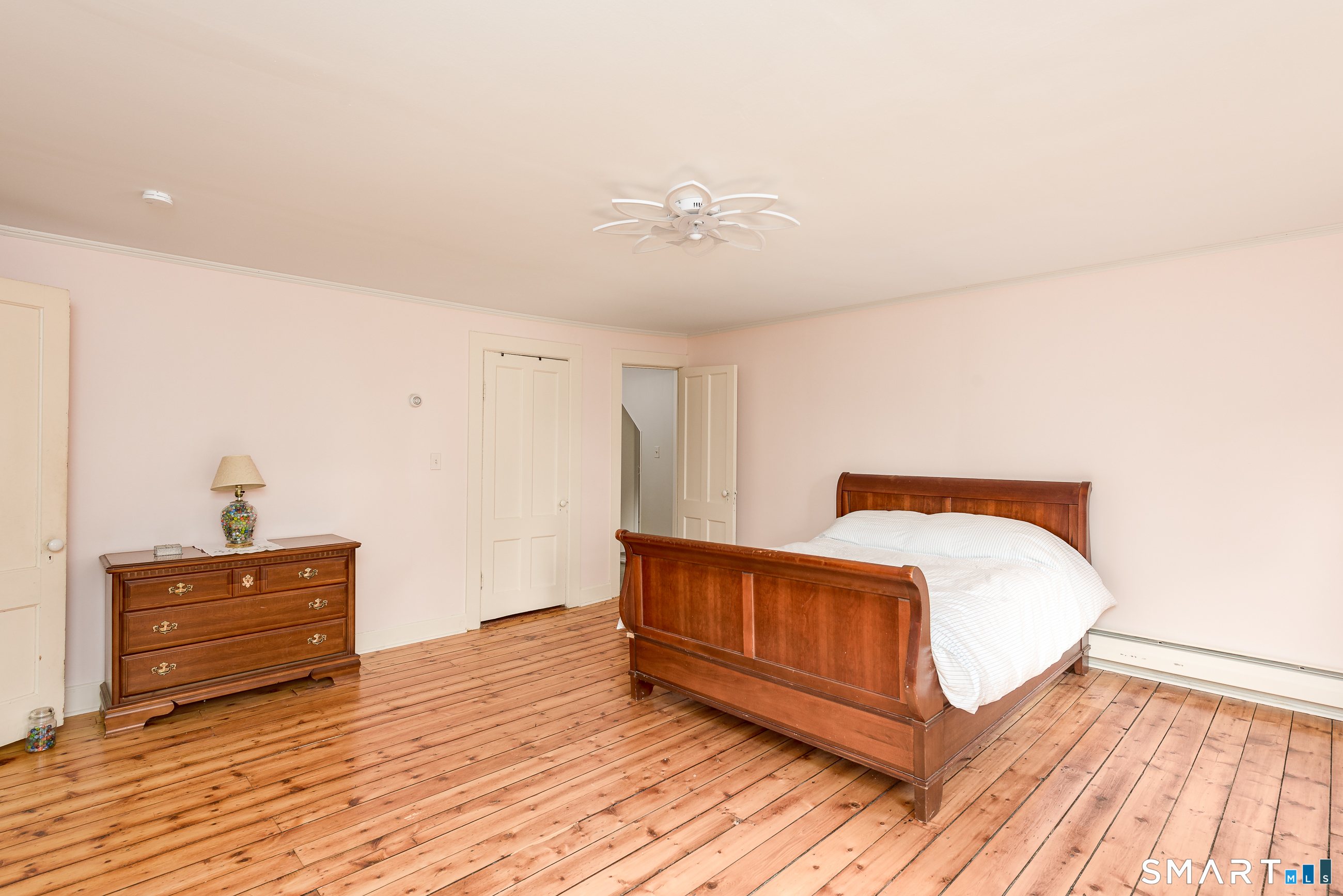 653 Vauxhall St Extension Waterford CT 06385