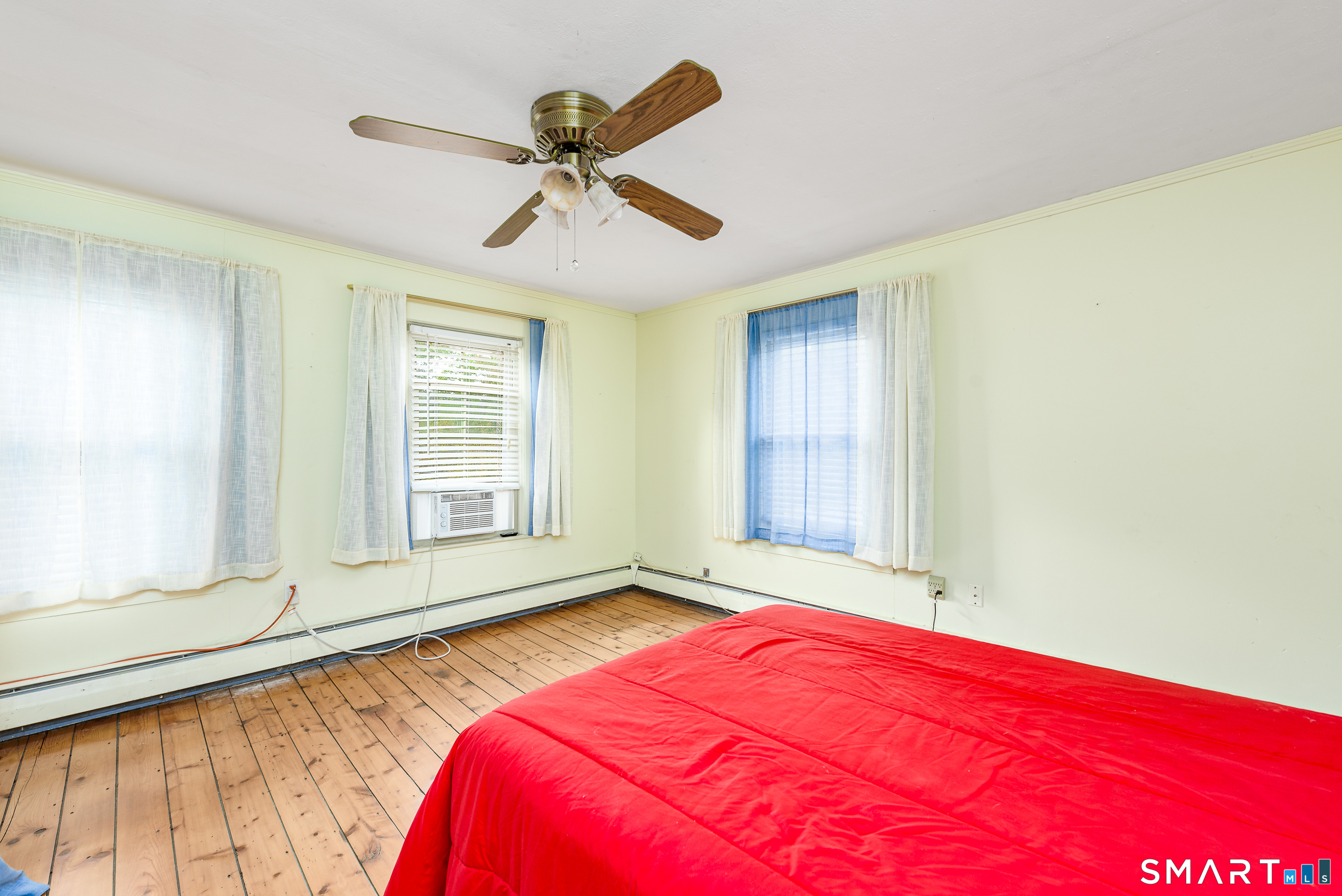 653 Vauxhall St Extension Waterford CT 06385