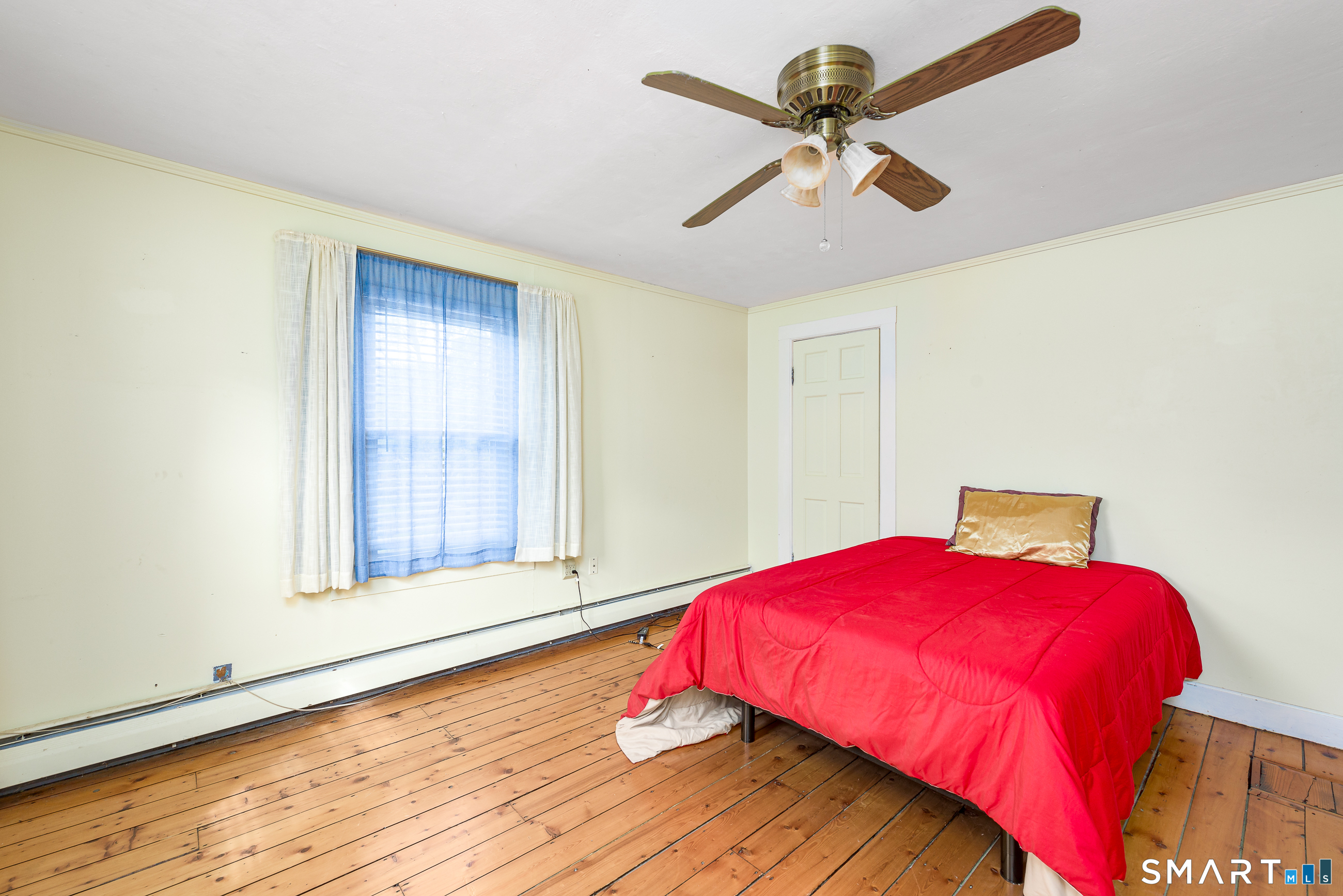 653 Vauxhall St Extension Waterford CT 06385