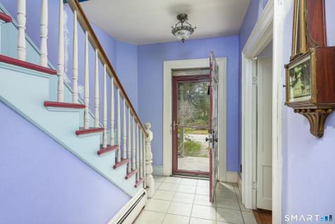 653 Vauxhall St Extension Waterford CT 06385