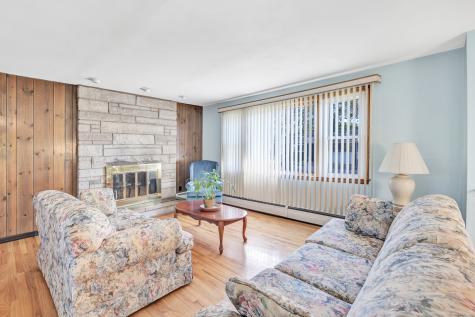 22 Mountain Top Lane New Haven CT 06513