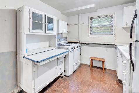 22 Mountain Top Lane New Haven CT 06513