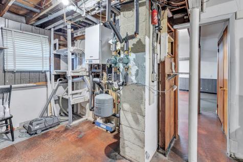 22 Mountain Top Lane New Haven CT 06513