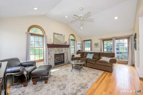 16 Sugar Hill Road North Haven CT 06473