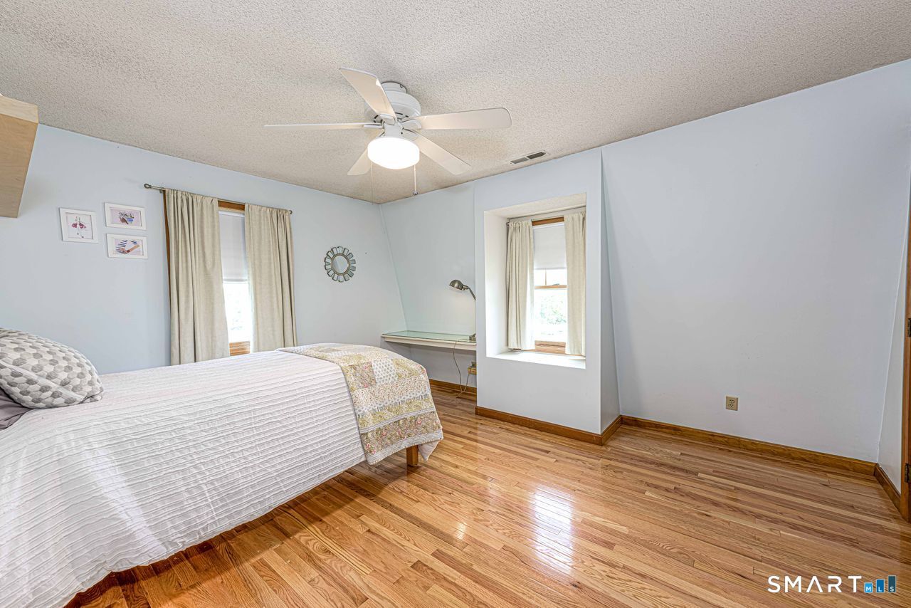 16 Sugar Hill Road North Haven CT 06473
