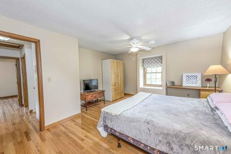 16 Sugar Hill Road North Haven CT 06473