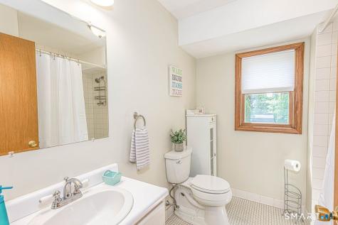 16 Sugar Hill Road North Haven CT 06473