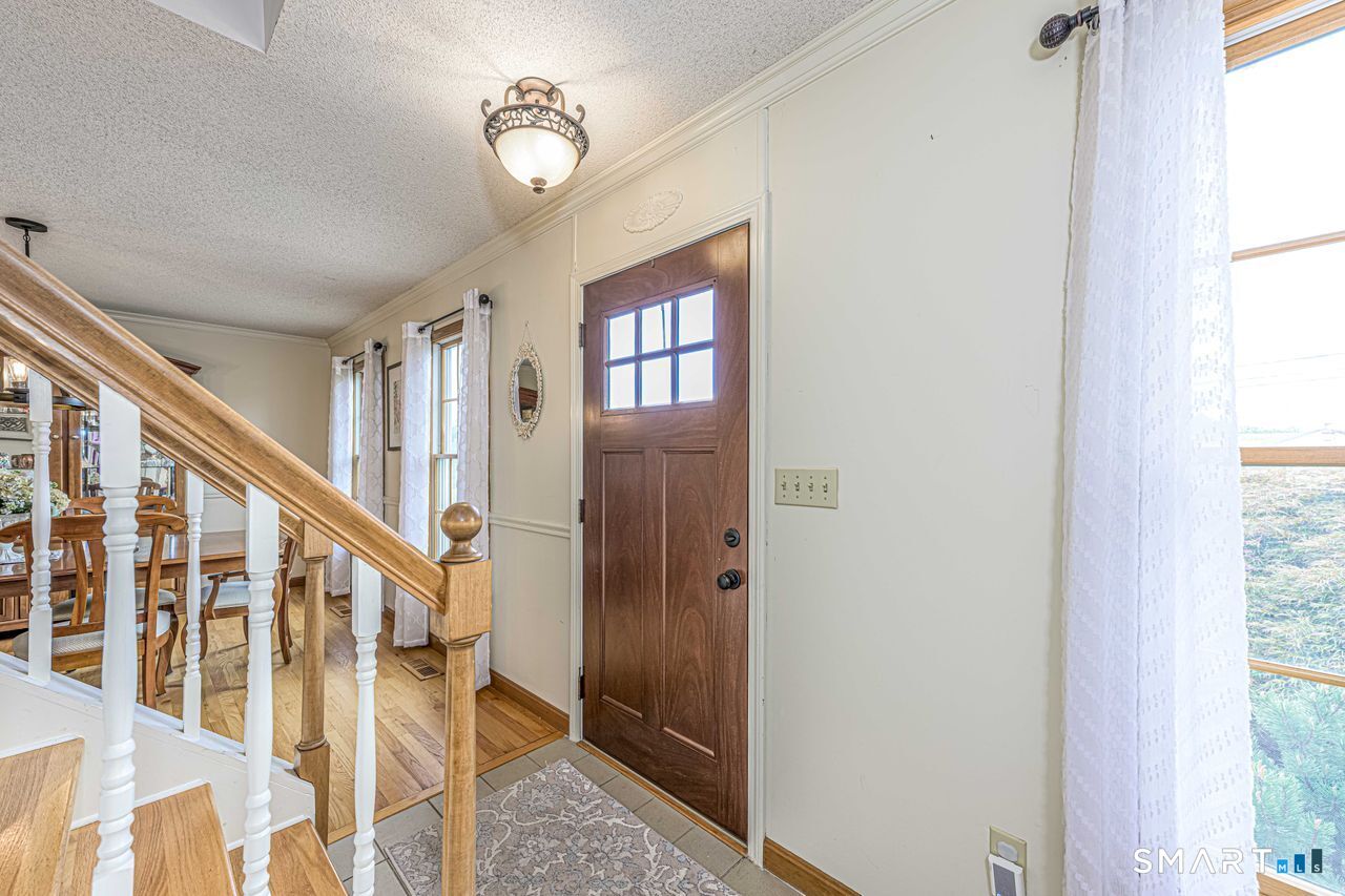 16 Sugar Hill Road North Haven CT 06473
