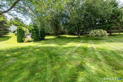16 Sugar Hill Road North Haven CT 06473