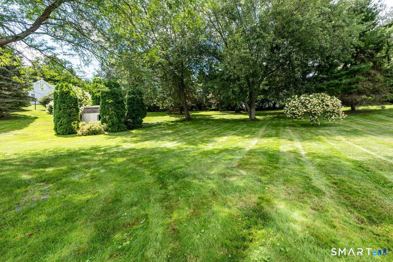 16 Sugar Hill Road North Haven CT 06473