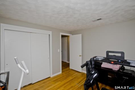 32 Indian Run Enfield CT 06082