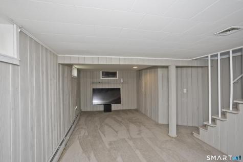 32 Indian Run Enfield CT 06082