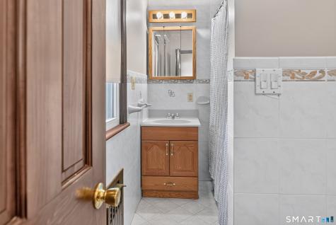 79 Farmington Avenue Plainville CT 06062
