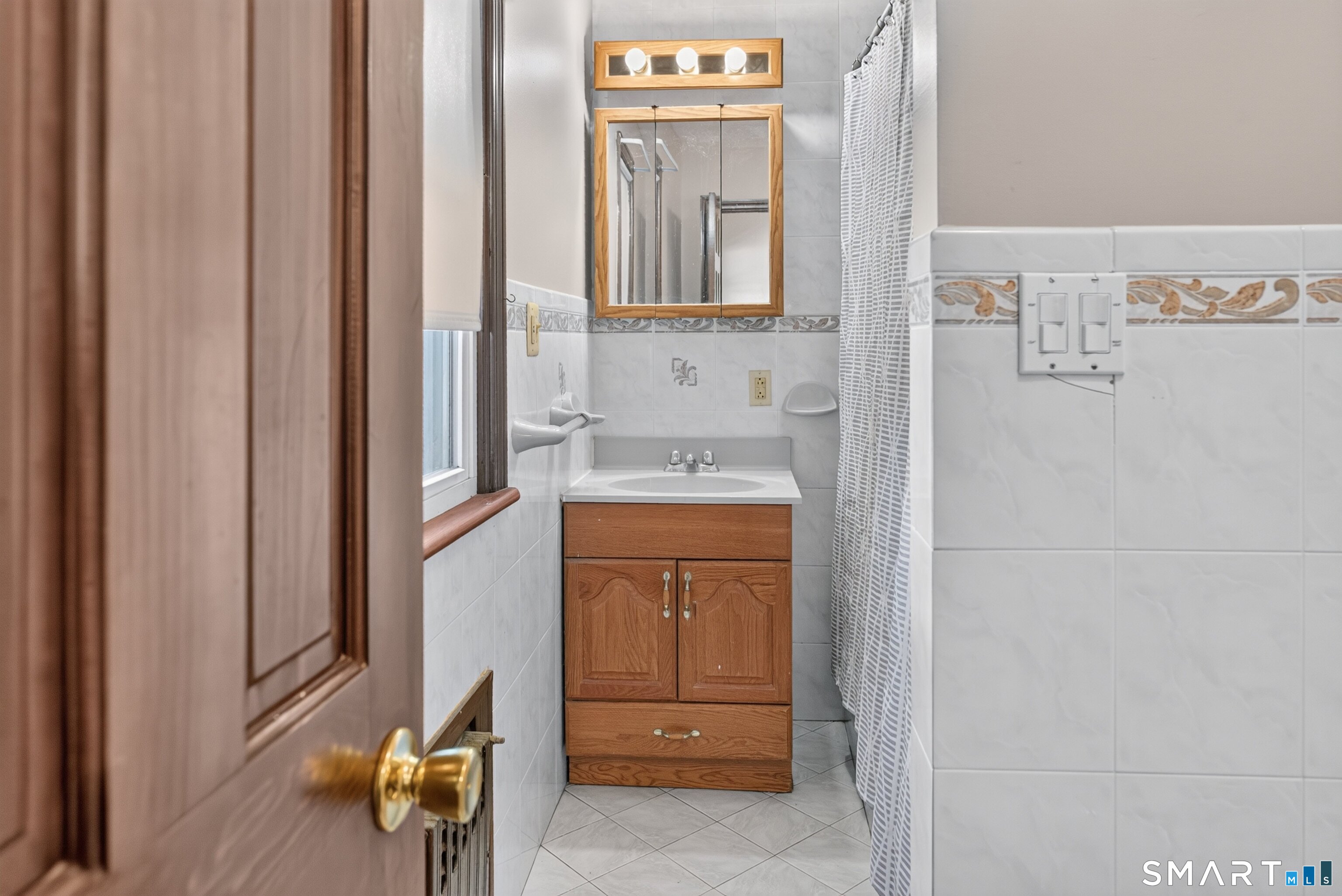 79 Farmington Avenue Plainville CT 06062