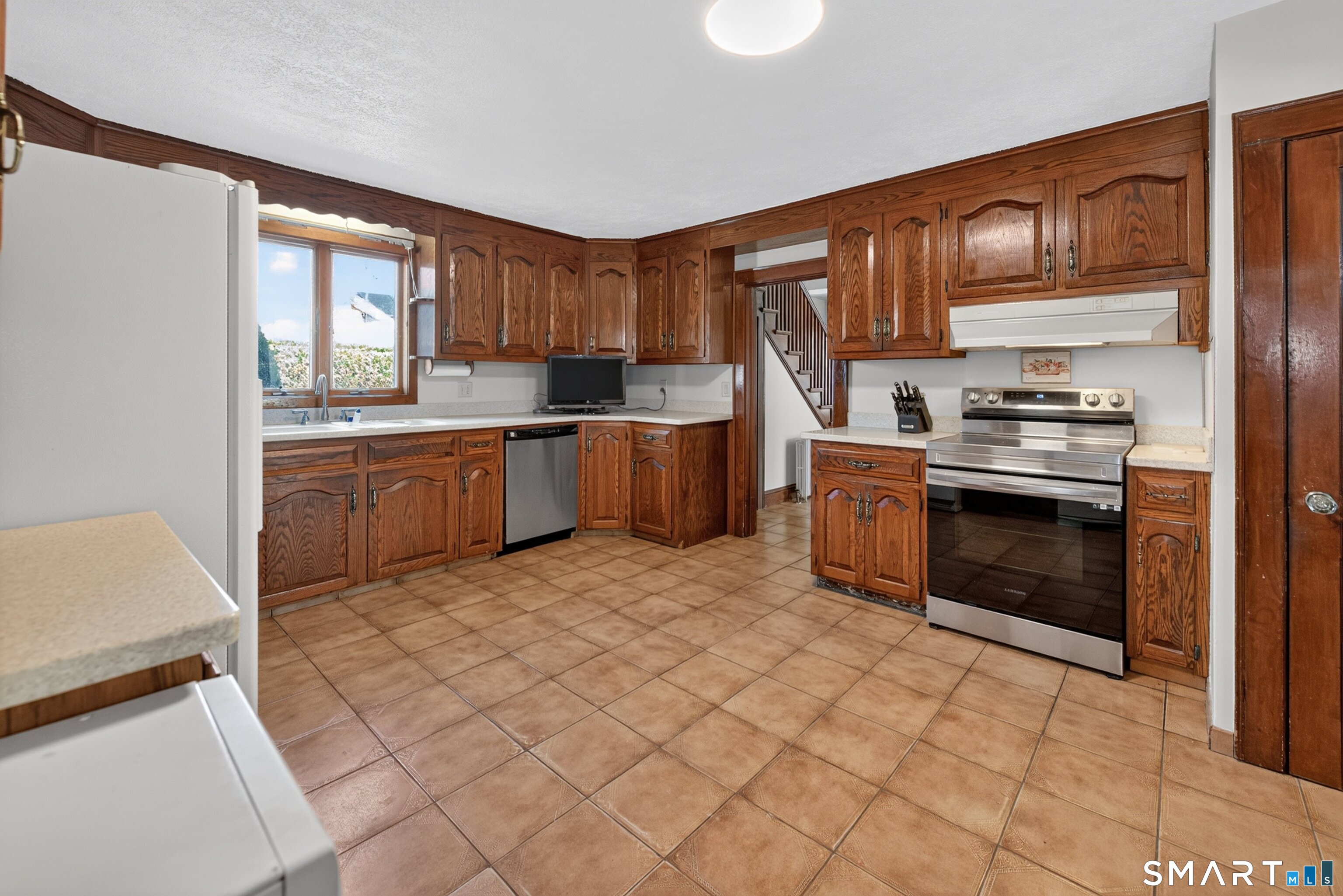79 Farmington Avenue Plainville CT 06062