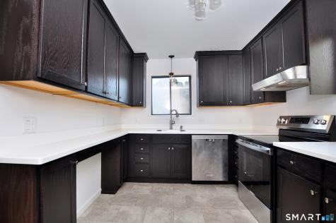 1 Meadow Court Simsbury CT 06070