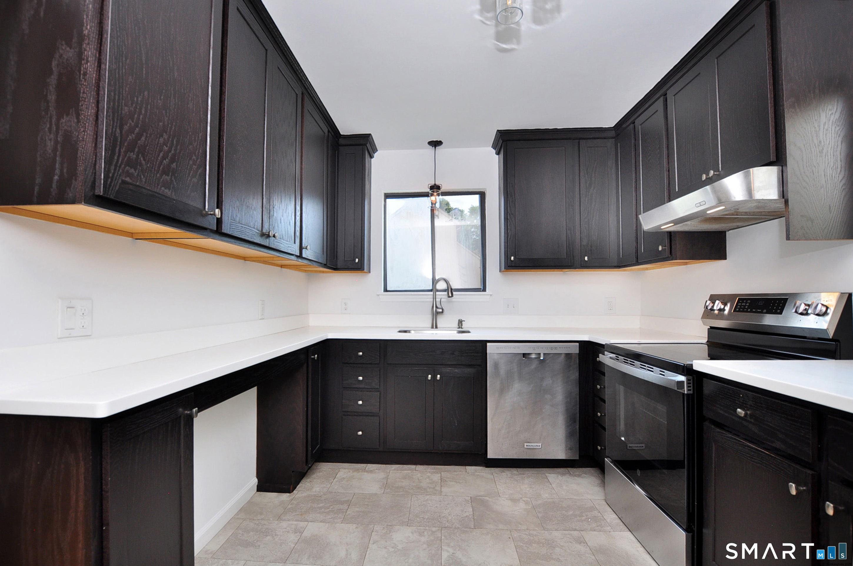 1 Meadow Court Simsbury CT 06070
