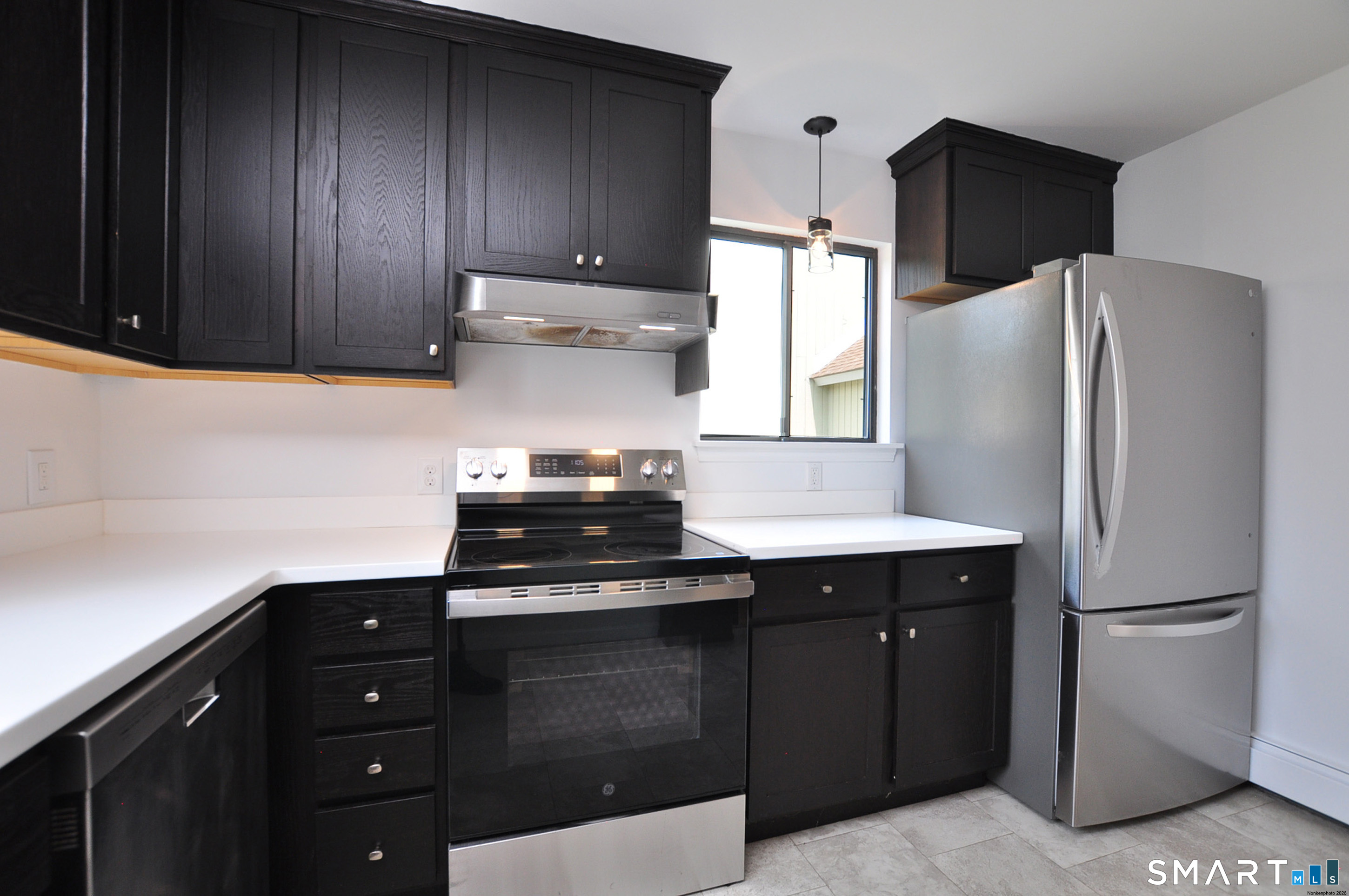 1 Meadow Court Simsbury CT 06070