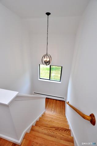 1 Meadow Court Simsbury CT 06070