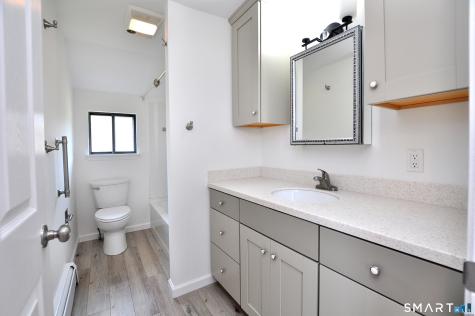 1 Meadow Court Simsbury CT 06070