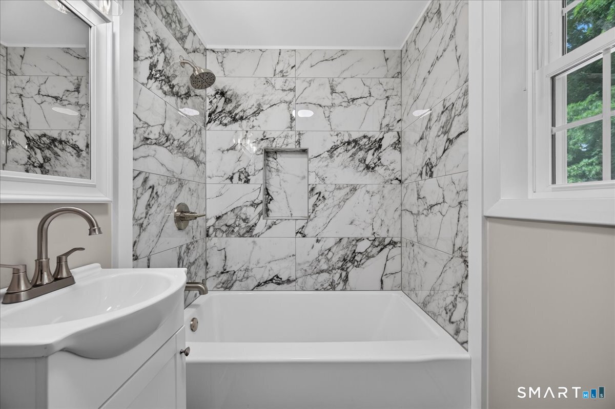 161 Ridgewood Drive Groton CT 06355