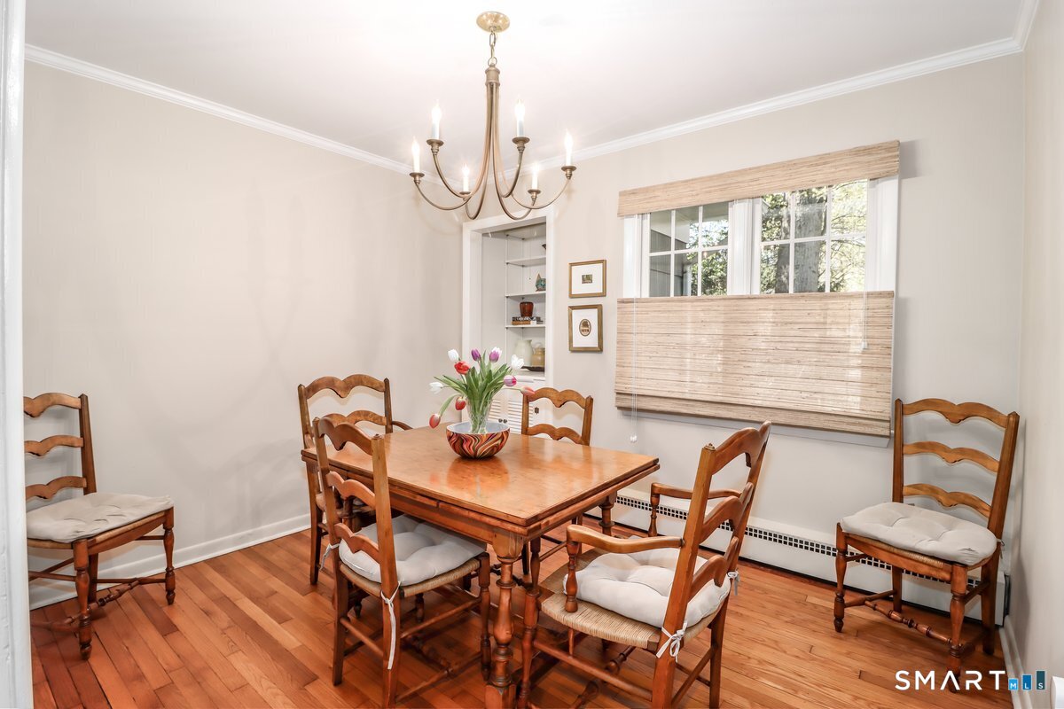 36 Down River Road New Canaan CT 06840
