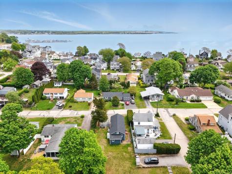 27 Prospect Avenue East Lyme CT 06357