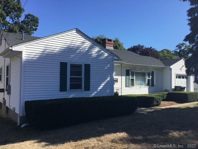 18 Aitchison Drive New London CT 06320
