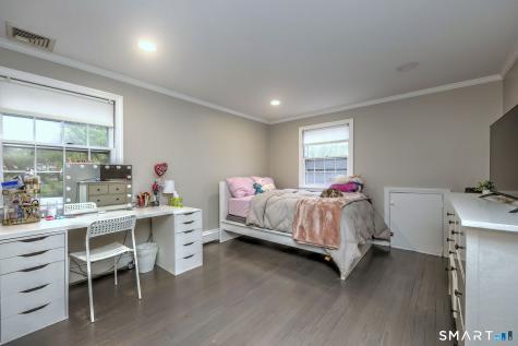 16 Wolf Tree Drive Woodbridge CT 06525