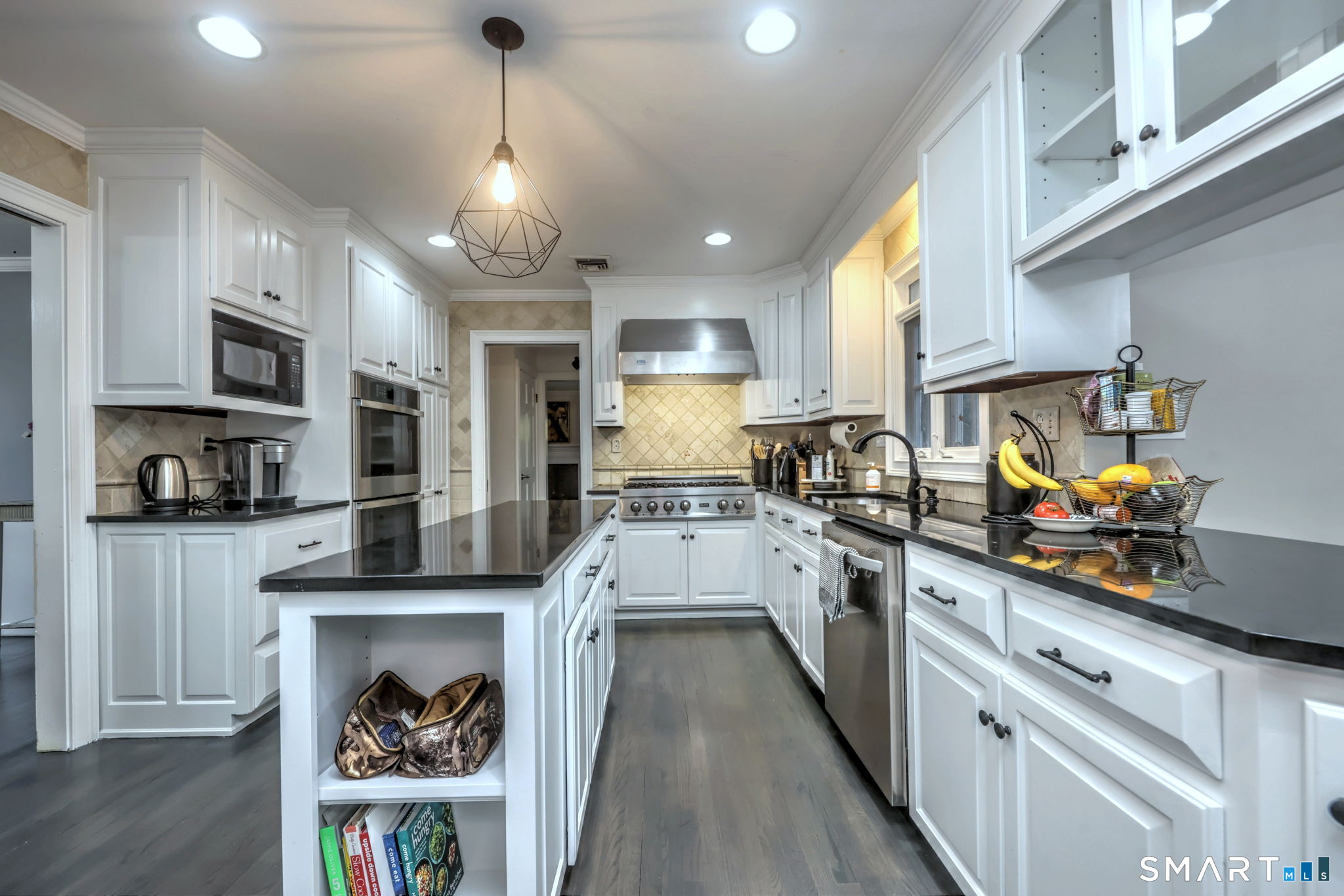 16 Wolf Tree Drive Woodbridge CT 06525