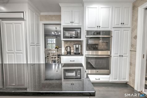16 Wolf Tree Drive Woodbridge CT 06525