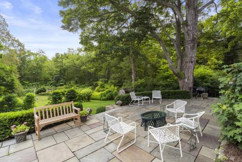 33 Sill Lane Old Lyme CT 06371